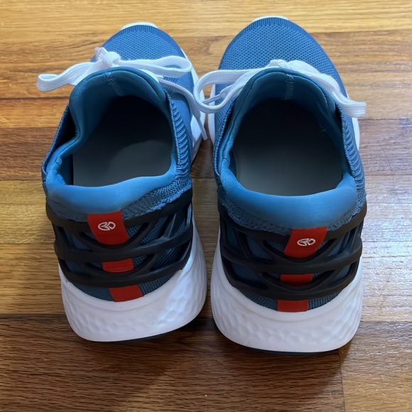 Kizik Athens Slip-On Sneakers, Casual Trendy Shoes for Women and Men - deep sea - Picture 2 of 3